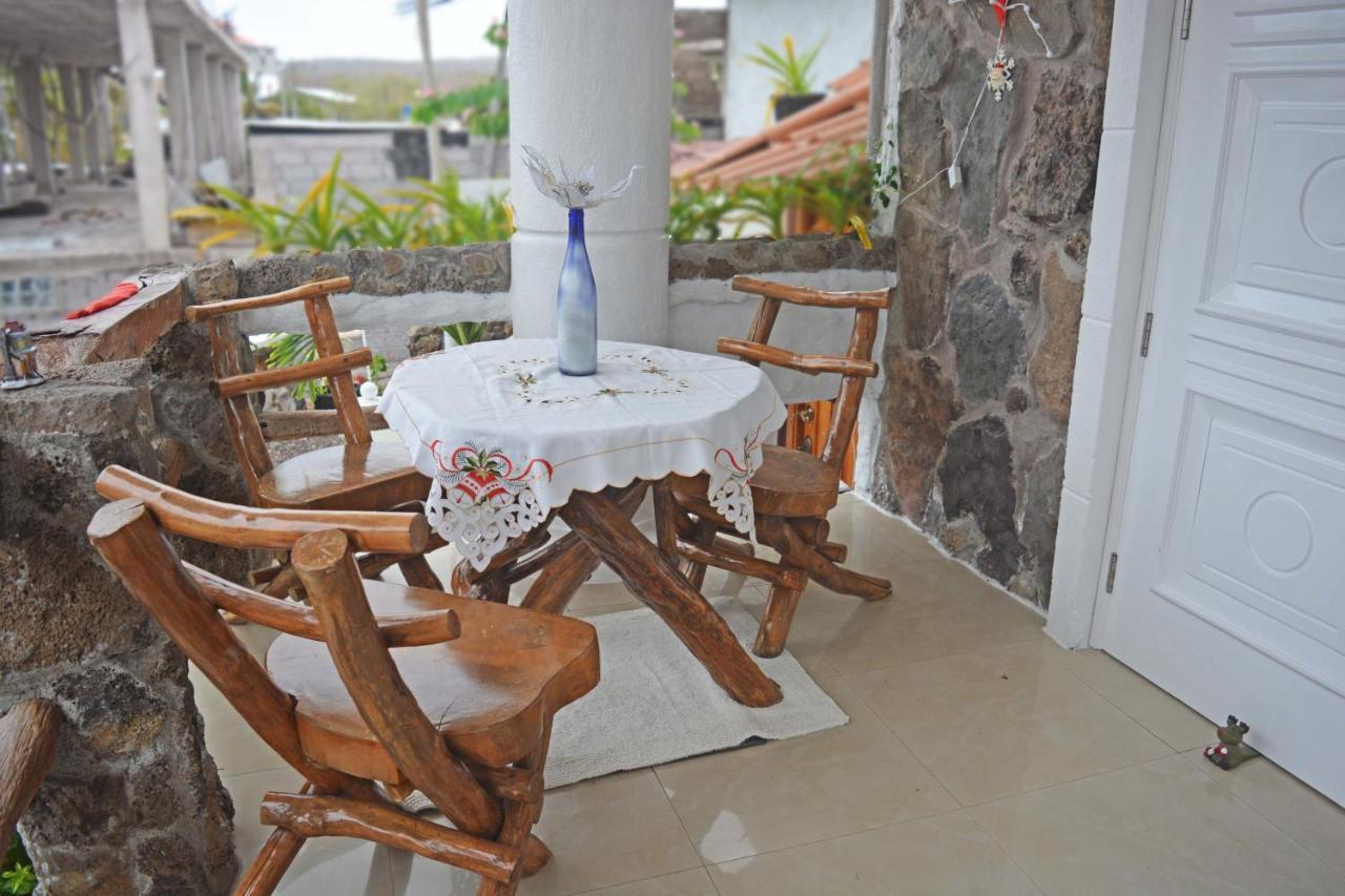 Hostal Cann'S House Puerto Baquerizo Moreno Buitenkant foto